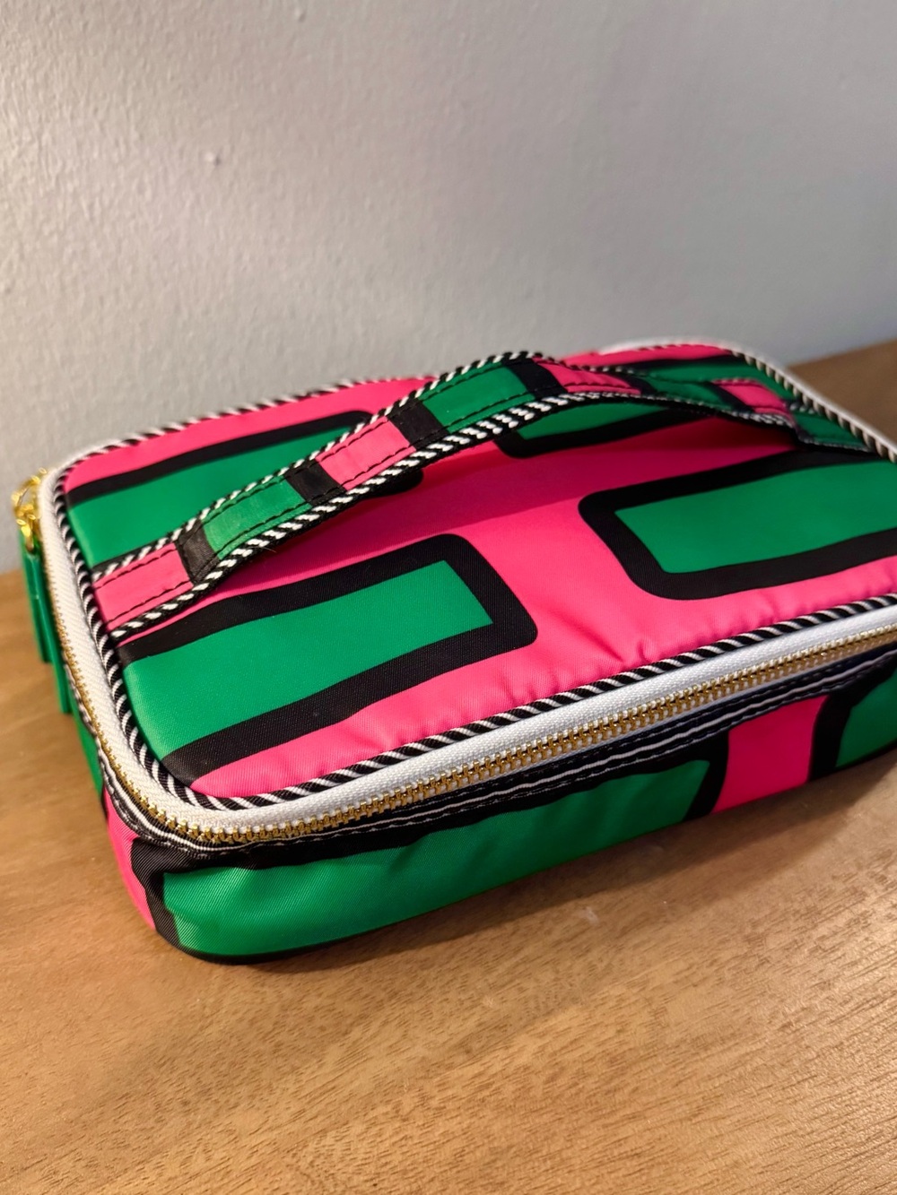 Sonia Kashuk Art Deco Cosmetic Case - Green and Pink - Picture 6 of 6